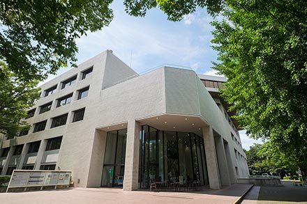 都立中央図書館